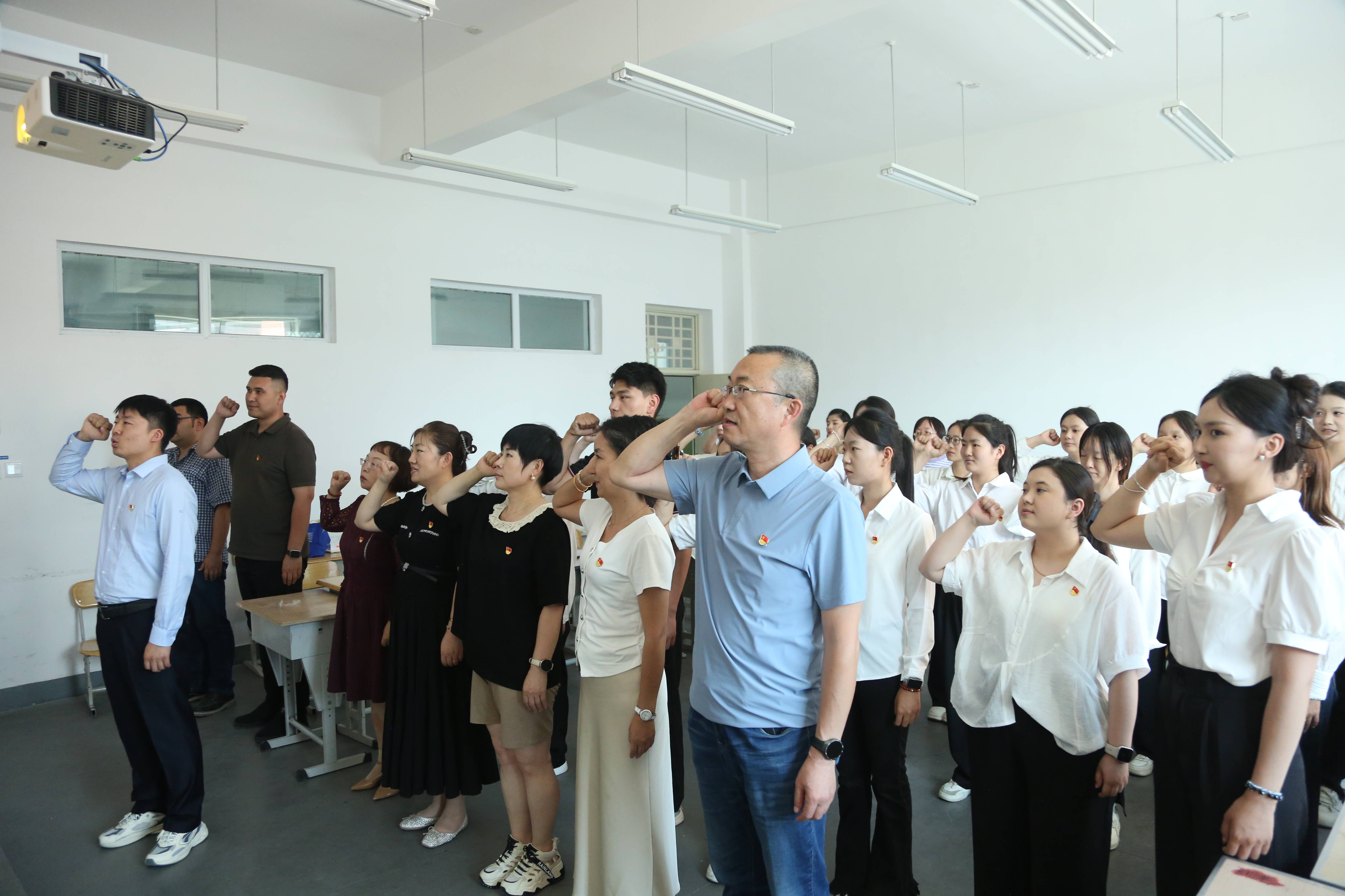 de77d95d5c.jpg de77d95d5c.jpg