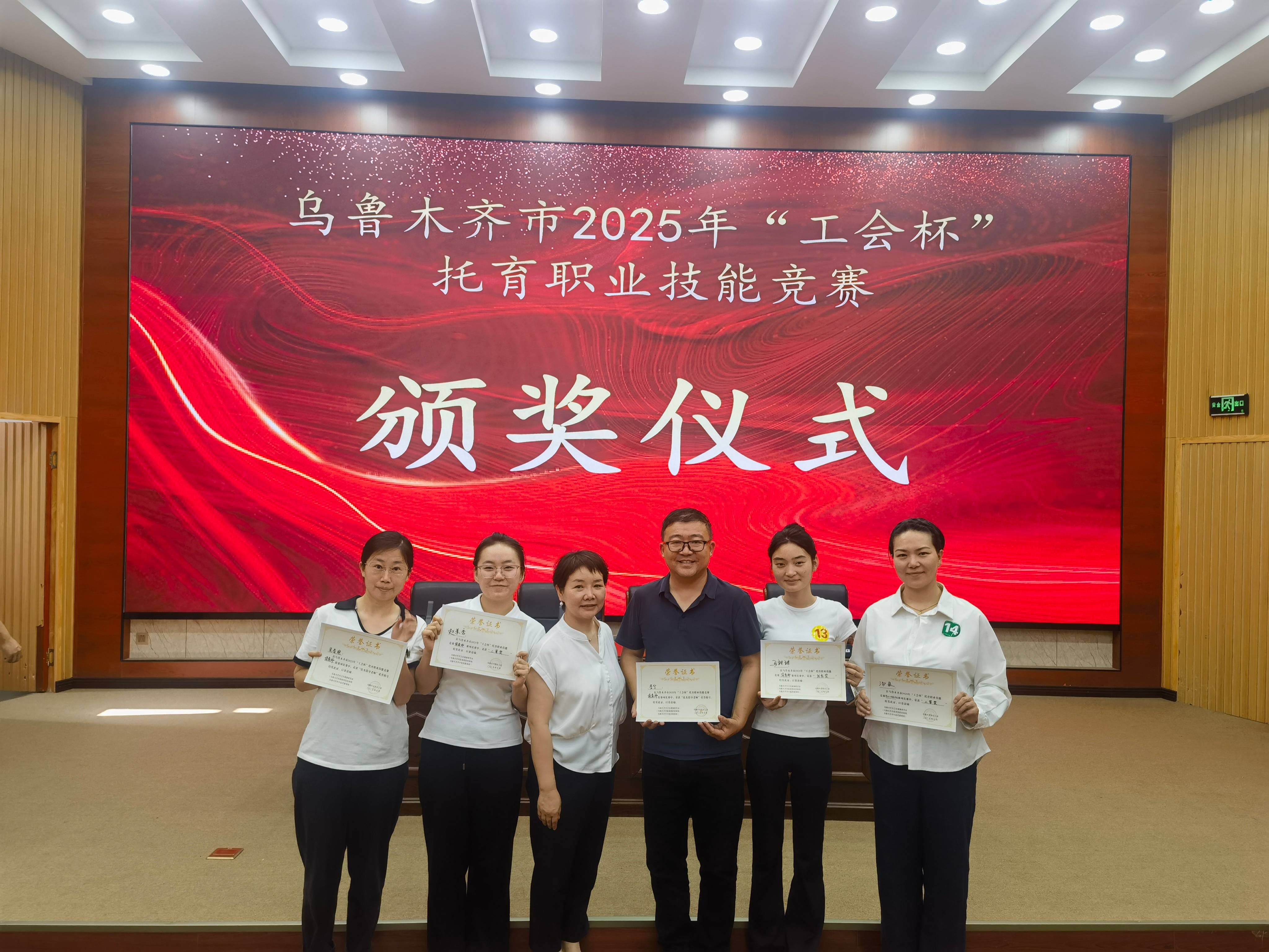 aafdc93285.jpg aafdc93285.jpg