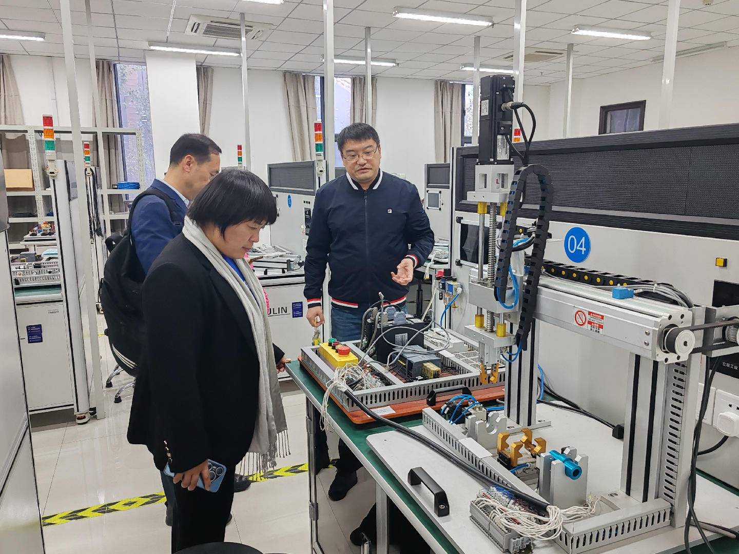 f0d82d8646.jpg f0d82d8646.jpg