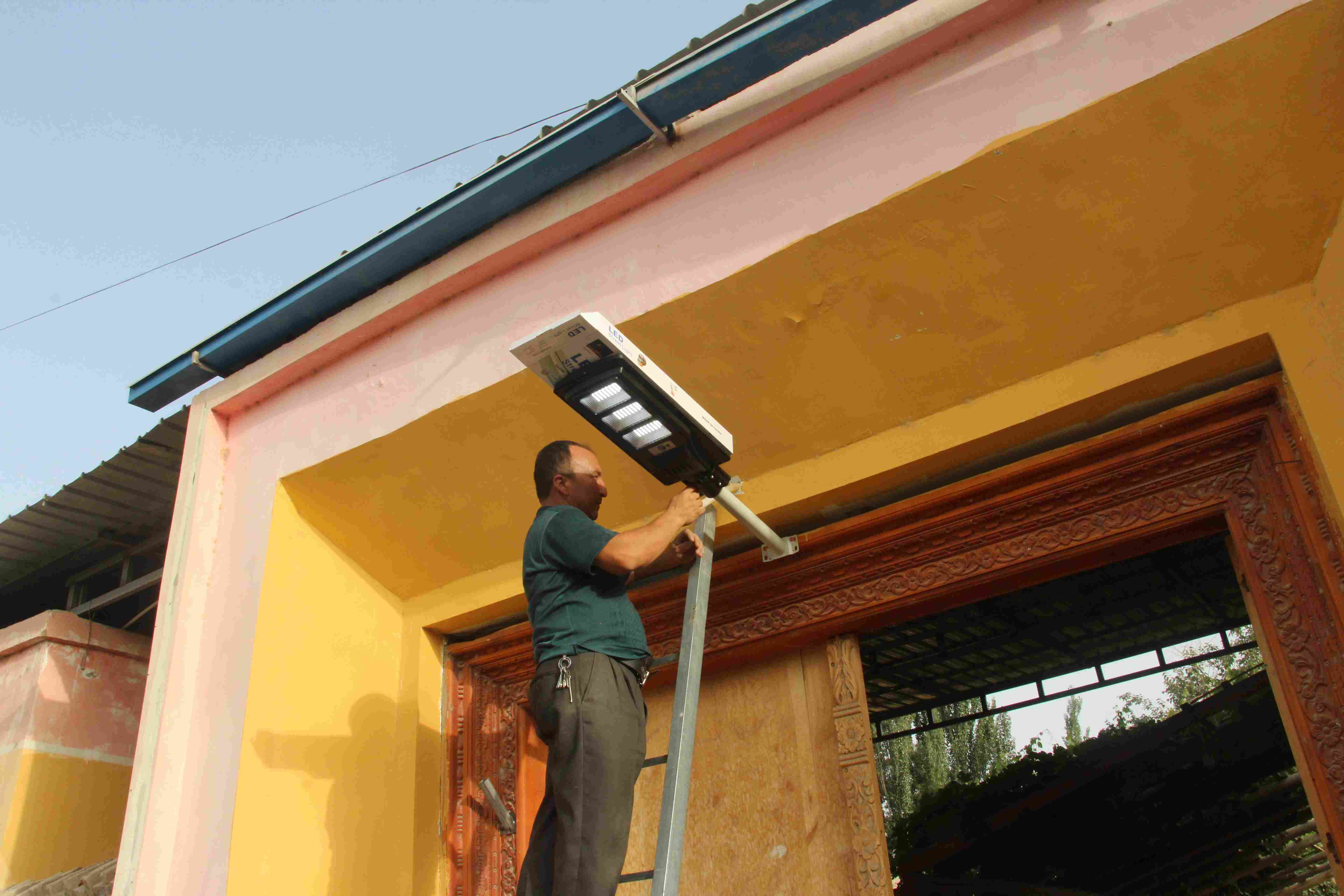 9c8c2f4209.jpg 9c8c2f4209.jpg