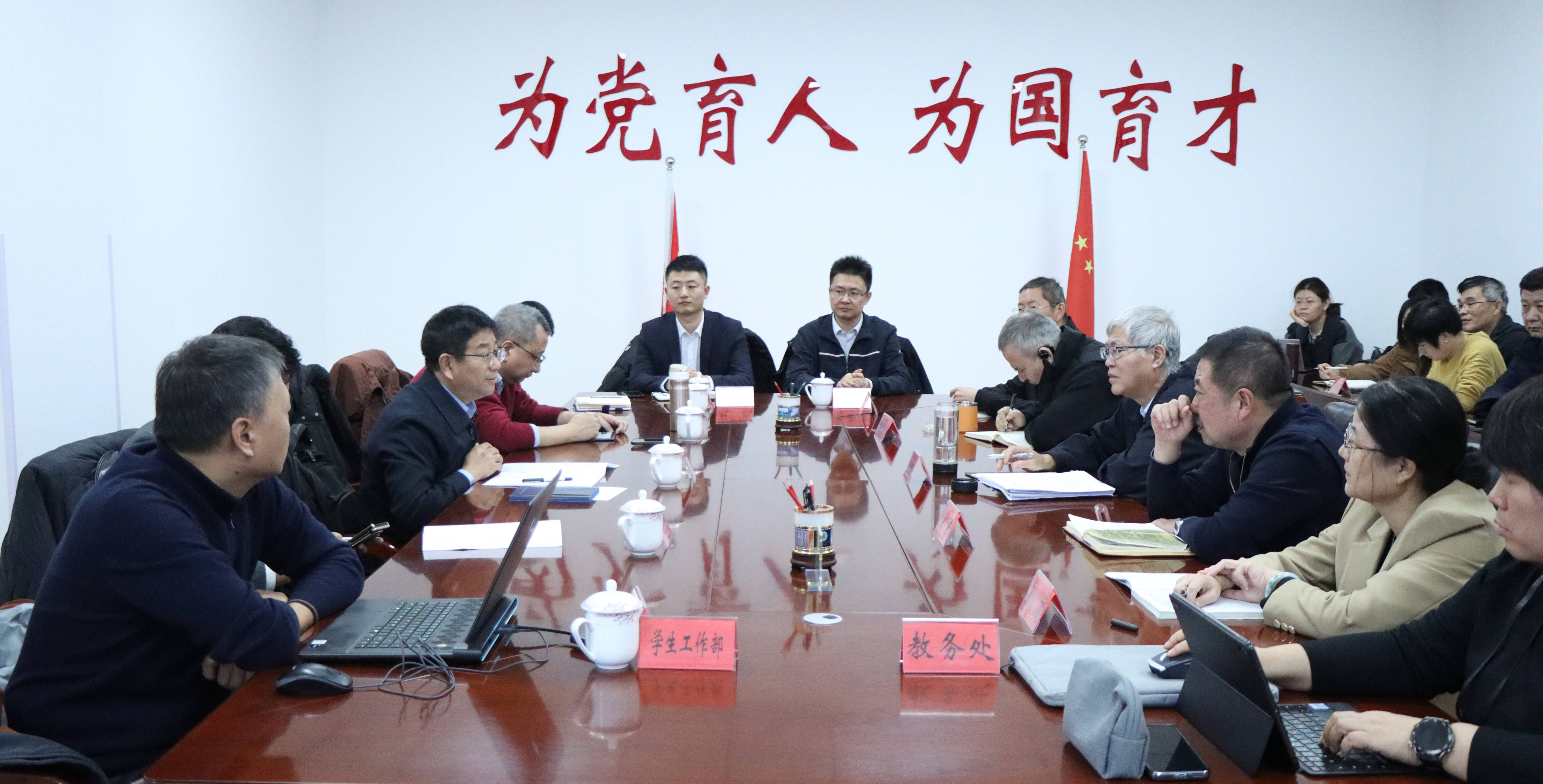 8fa34f6a9e.jpg 8fa34f6a9e.jpg